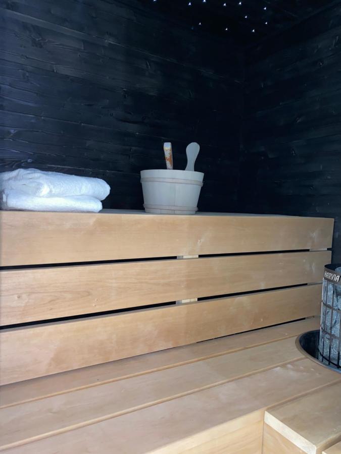 Апартаменты Luxury - Sauna With Star Lights - Wifi&Parking Рованиеми Экстерьер фото